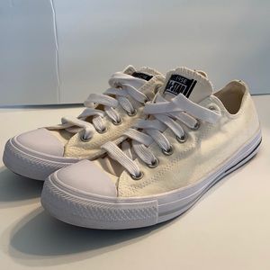 Converse All Stars white and ivory color men’s size 8